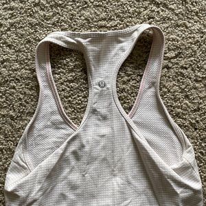 White lululemon tank top